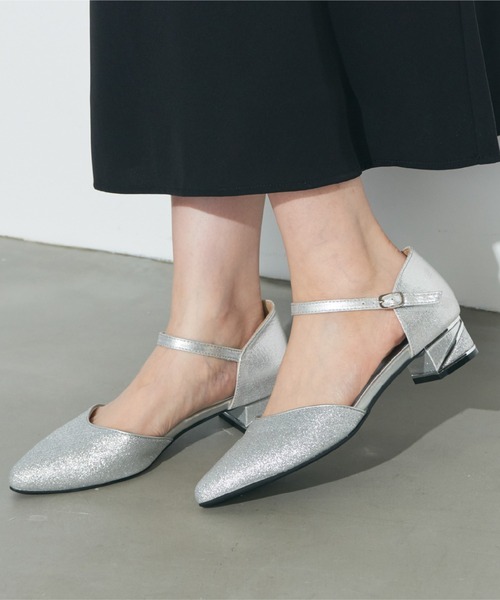 Cupid Heart（キューピッドハート）の「【Cupid Heart】結婚式用！ローブロックヒールラメグリッターパンプス（パンプス・レディース・ブラック/シルバー/ベージュ・SMALL/MEDIUM/LARGE）」の3枚目の写真