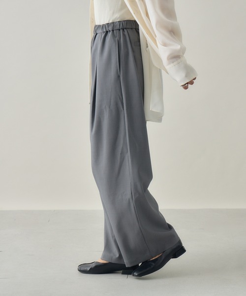 kuros'(クロス)の「【kuros'オリジナル】イージーワイドタックパンツ(スラックス・レディース・ブラック/グレー・SMALL/MEDIUM/LARGE)」の14枚目の写真