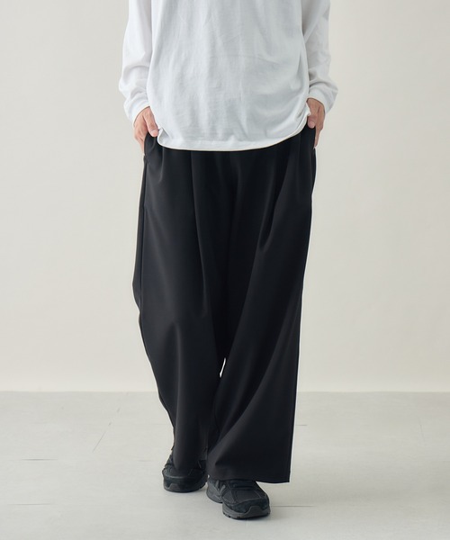 kuros'(クロス)の「【kuros'オリジナル】イージーワイドタックパンツ(スラックス・レディース・ブラック/グレー・SMALL/MEDIUM/LARGE)」の20枚目の写真
