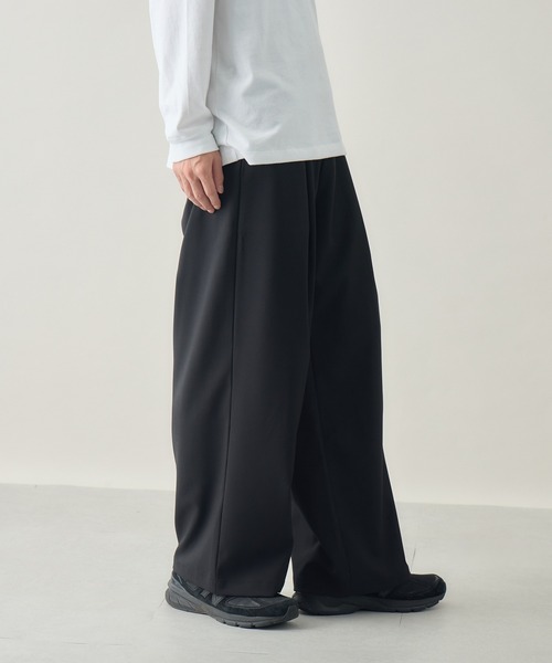 kuros'(クロス)の「【kuros'オリジナル】イージーワイドタックパンツ(スラックス・レディース・ブラック/グレー・SMALL/MEDIUM/LARGE)」の11枚目の写真