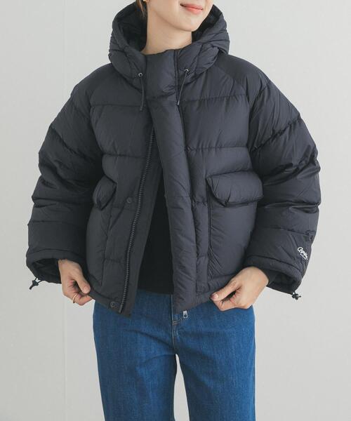 GYMPHLEX（ジムフレックス）の「GYMPHLEX　DOWN HOODED SHORT JACKET（ダウンジャケット/コート・レディース・ブラック/ライトベージュ/チャコールグレー・12）」の1枚目の写真