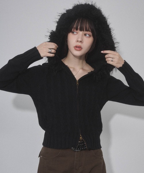 ENVYM（アンビー）の「ファーケーブルニットパーカー（ニット/セーター・レディース・アイボリー/カーキ/ブラック・FREE）」の3枚目の写真