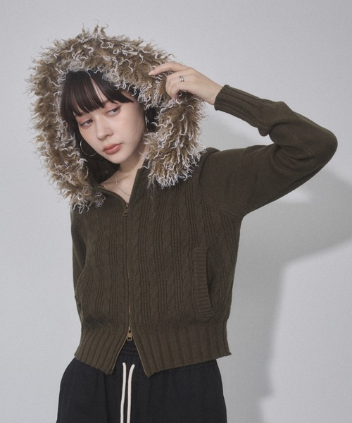 ENVYM（アンビー）の「ファーケーブルニットパーカー（ニット/セーター・レディース・アイボリー/カーキ/ブラック・FREE）」の19枚目の写真