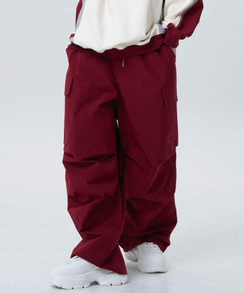 VENHIT(ベンヒット)の「パラシュート ナイロンカーゴパンツ ワイン(その他パンツ・レディース・バーガンディー・MEDIUM/LARGE/X-LARGE)」の1枚目の写真