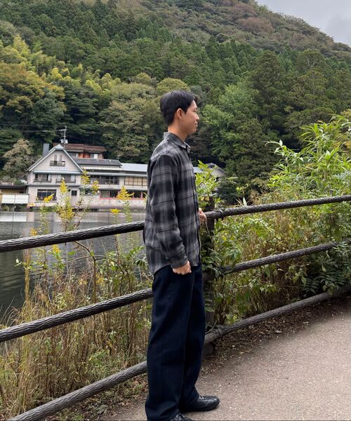 AREUBAN(アルバン)の「スモークフランネルチェックシャツ_スモークグレー(シャツ/ブラウス・メンズ・ダークグレー・2/3)」の4枚目の写真
