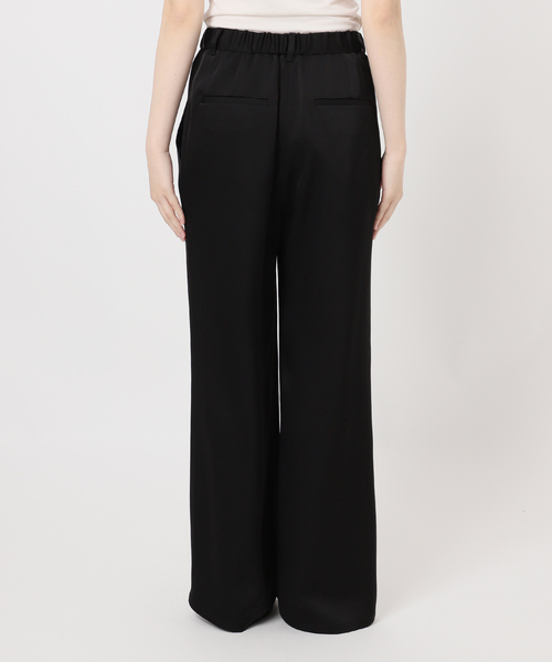 Noble(ノーブル)の「《セットアップ対応》ルナサテンナローフレアタックパンツ(スラックス・レディース・ベージュ/ブラック/ライトグレー・40/38/36)」の16枚目の写真