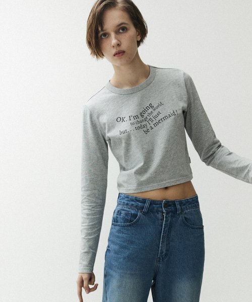 MAGOODGAN(メックウッドガン)の「ルディア 3654 レタリングスリムフィットメランジグレー クロップ長袖Tシャツ(Tシャツ/カットソー・レディース・その他・SMALL/MEDIUM)」の4枚目の写真