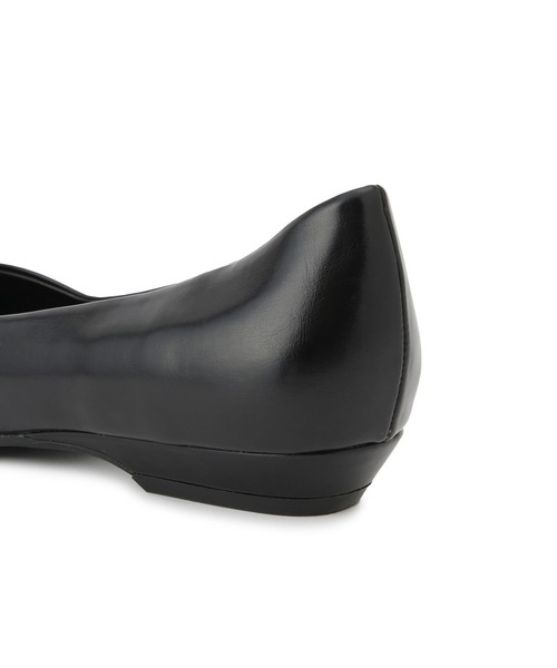 ADAM ET ROPE'（アダムエロペ）の「ポインテッドトゥフラットパンプス（パンプス・レディース・オフホワイト/ブラック・23/23.5/24/24.5）」の13枚目の写真