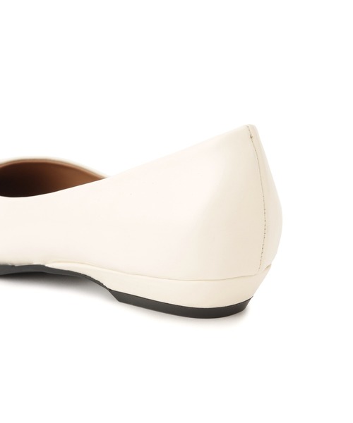 ADAM ET ROPE'（アダムエロペ）の「ポインテッドトゥフラットパンプス（パンプス・レディース・オフホワイト/ブラック・23/23.5/24/24.5）」の17枚目の写真