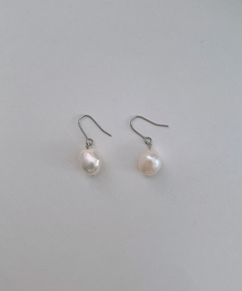 tone(トーン)の「【HO'OKAHI】ひと粒 大粒淡水パールピアス(ピアス(両耳用)・レディース・ゴールド/シルバー・FREE)」の2枚目の写真