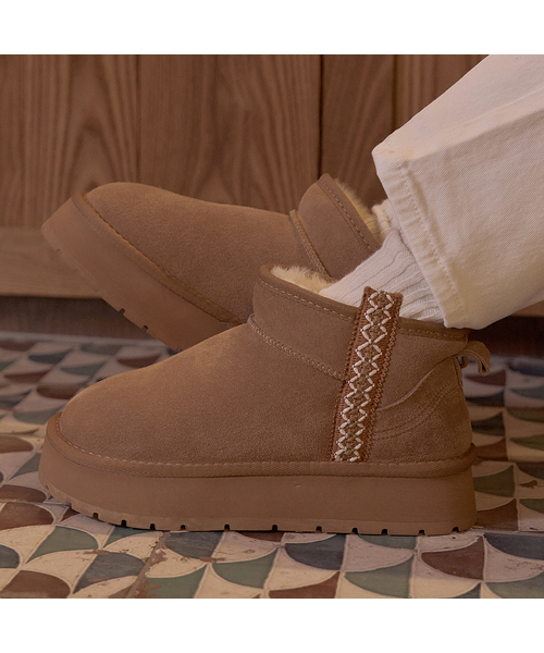 SHOEHI(シューハイ)の「ジア ソフトレザー 羊毛ファー 防寒 アグブーツ (2Colors)_B0150(ブーツ・レディース・ブラウン/カーキ・MEDIUM/LARGE/SMALL)」の2枚目の写真