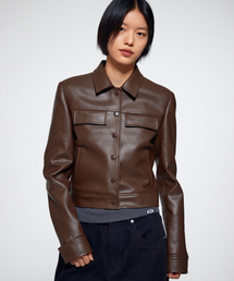 ERA（エラ）の「レディース クロップド トラッカー フェイクレザー ジャケット - ブラウン（ライダースジャケット）」