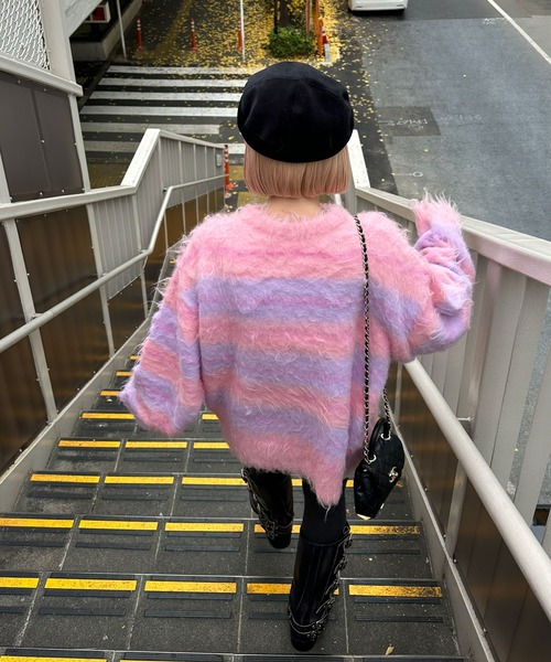 Alley Tokyo(アリートーキョー)の「ふっさふさシャギーボーダーニット(ニット/セーター・レディース・ミント/ピンク・FREE)」の3枚目の写真