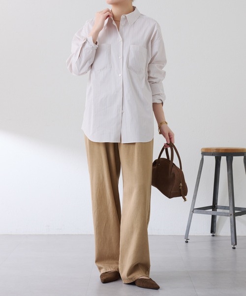 COLLAGE GALLARDAGALANTE(コラージュガリャルダガランテ)の「アレンジオーバーシャツ(シャツ/ブラウス・レディース・ホワイト/ネイビー/サックスブルー・FREE)」の18枚目の写真