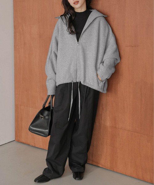 AMELY(エミリー)の「裏起毛ジップアップスウェットトップス(パーカー・レディース・グレー/ブラック/ブラウン・フリー)」の7枚目の写真
