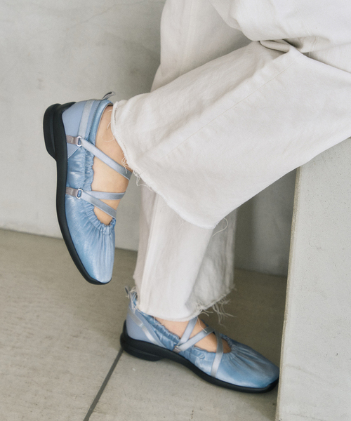 LE TALON（ルタロン）の「《追加》Lエラスティックスニーカー（スニーカー・レディース・ブラック×ブラック/サックスブルー/アイボリー・22cm/25cm/24.5cm/24cm/23.5cm/23cm/22.5cm）」の3枚目の写真