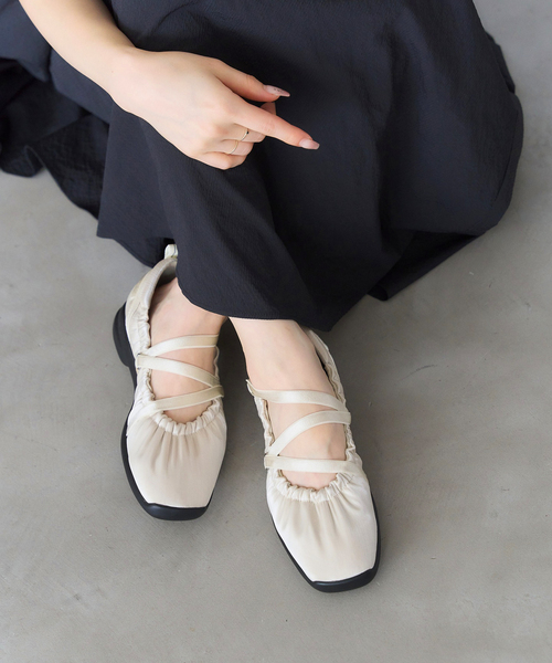 LE TALON（ルタロン）の「《追加》Lエラスティックスニーカー（スニーカー・レディース・ブラック×ブラック/サックスブルー/アイボリー・22cm/25cm/24.5cm/24cm/23.5cm/23cm/22.5cm）」の7枚目の写真