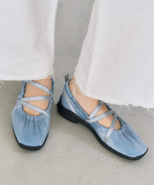 LE TALON（ルタロン）の「《追加》Lエラスティックスニーカー（スニーカー・レディース・ブラック×ブラック/サックスブルー/アイボリー・22cm/25cm/24.5cm/24cm/23.5cm/23cm/22.5cm）」の11枚目の写真