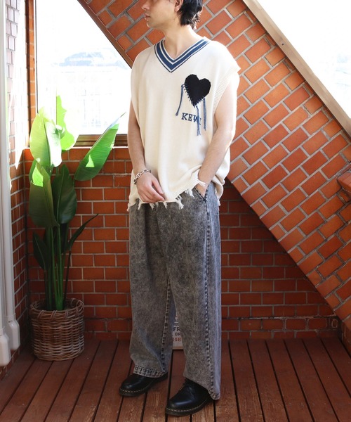 ８(eight)（エイト）の「裾ダメージハートロゴニットベスト（ベスト・メンズ・ブラック/ホワイト・MEDIUM/LARGE）」の9枚目の写真