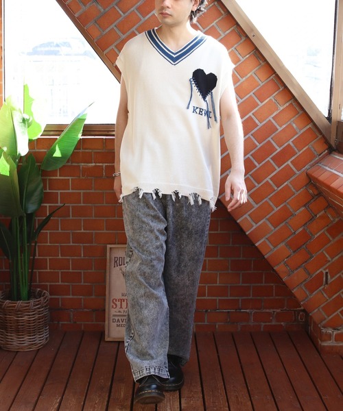 ８(eight)（エイト）の「裾ダメージハートロゴニットベスト（ベスト・メンズ・ブラック/ホワイト・MEDIUM/LARGE）」の12枚目の写真