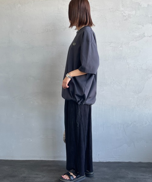 FRED PERRY（フレッドペリー）の「【WEB先行予約】[FRED PERRY/フレッドペリー] 別注 ワンポイントロゴ刺繍 ポンチドローコードTシャツ（Tシャツ/カットソー・レディース・ホワイト/オートミール/チャコールグレー/ブラック・L/M/S）」の11枚目の写真