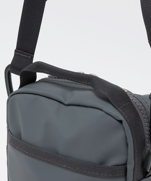 CIE（シー）の「＜CIE＞GRID3 ボトル ミニ ショルダーバッグ（ショルダーバッグ・メンズ・ブラック/ダークグレー・FREE）」の19枚目の写真