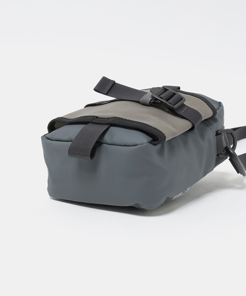 CIE（シー）の「＜CIE＞GRID3 ボトル ミニ ショルダーバッグ（ショルダーバッグ・メンズ・ブラック/ダークグレー・FREE）」の20枚目の写真