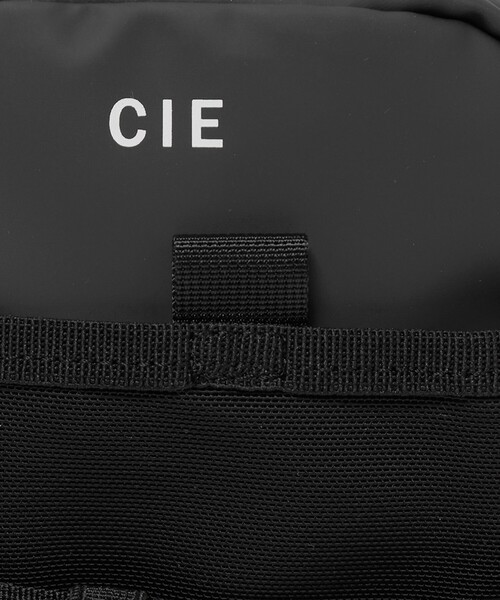 CIE（シー）の「＜CIE＞GRID3 ボトル ミニ ショルダーバッグ（ショルダーバッグ・メンズ・ブラック/ダークグレー・FREE）」の4枚目の写真