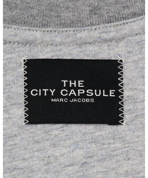 MARC JACOBS（マークジェイコブス）の「THE CITY TEE/ザ シティ ティー ニューヨーク（Tシャツ/カットソー・レディース・ブラック×ピンク・XL/L/M/S/XS）」の2枚目の写真