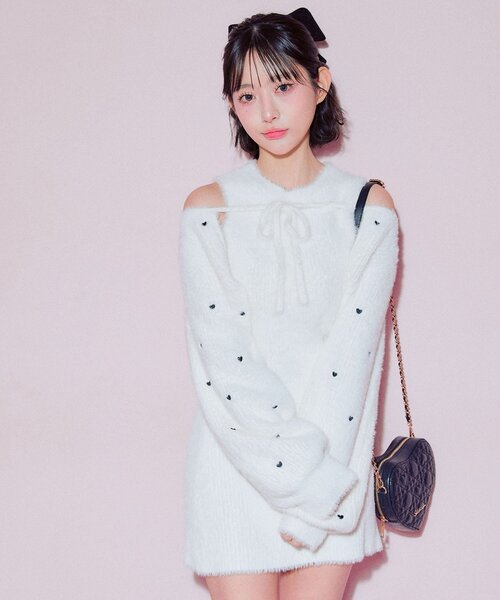 OLIVE des OLIVE(オリーブデオリーブ)の「ハート刺繍ニットワンピース(ワンピース・レディース・レッド/オフホワイト/ブラック・FREE)」の4枚目の写真