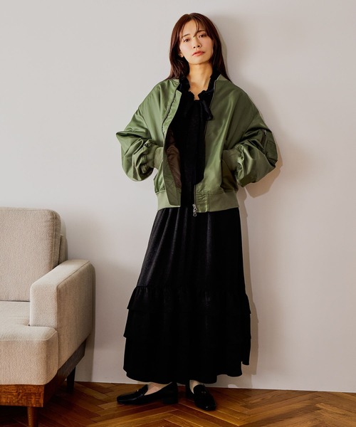 mysty woman(ミスティウーマン)の「スカシ編み柄カーディガン 643859(カーディガン/ボレロ・レディース・イエロー/アイボリー/ブラック・FREE)」の4枚目の写真