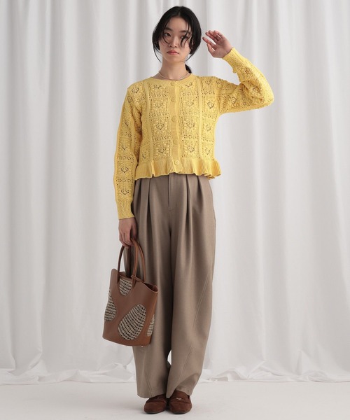 mysty woman(ミスティウーマン)の「スカシ編み柄カーディガン 643859(カーディガン/ボレロ・レディース・イエロー/アイボリー/ブラック・FREE)」の13枚目の写真