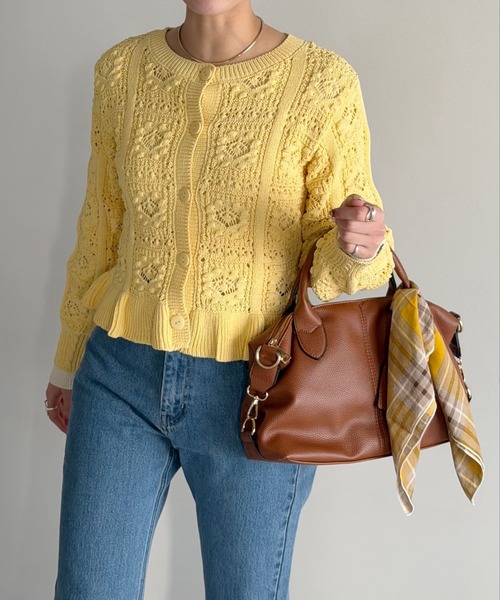 mysty woman(ミスティウーマン)の「スカシ編み柄カーディガン 643859(カーディガン/ボレロ・レディース・イエロー/アイボリー/ブラック・FREE)」の16枚目の写真
