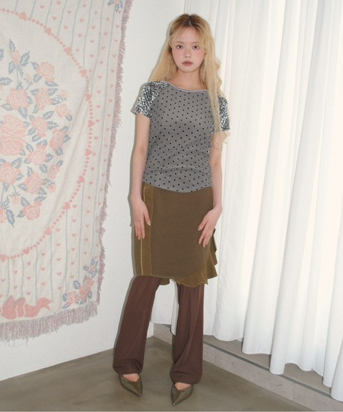 musubore（ムスボレ）の「dot & flower raglan tee / ドット＆フラワーラグランT（Tシャツ/カットソー・レディース・ブラック/オレンジ/グリーン・FREE）」の4枚目の写真