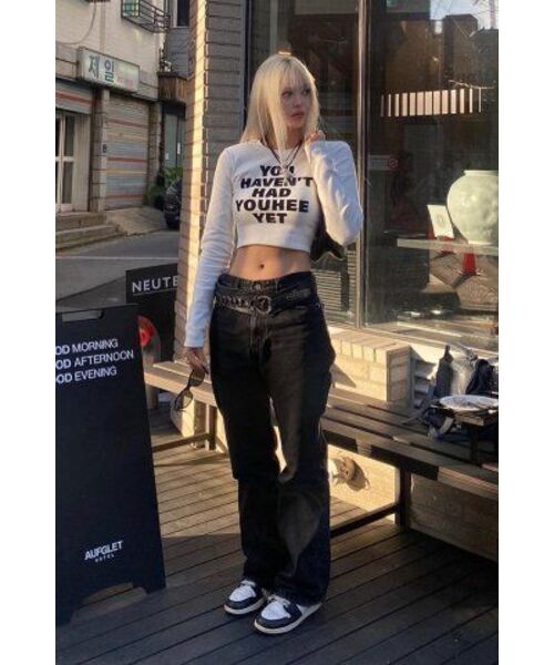YOUHEE(ユヒ)の「YOUHEE LETTERING LONG SLEEVE WHITE(Tシャツ/カットソー・レディース・その他・FREE)」の16枚目の写真