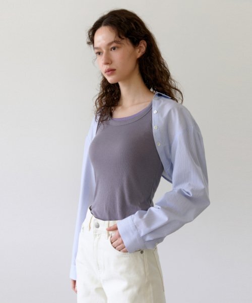 UNNOUT(アナウト)の「STRIPE SHIRT BOLERO - SKY(シャツ/ブラウス・レディース・その他・ONE SIZE)」の1枚目の写真