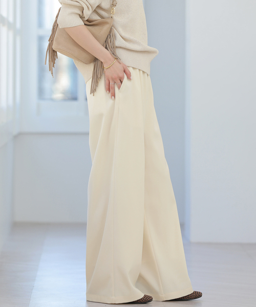 JOURNAL STANDARD relume（ジャーナルスタンダード　レリューム）の「［26SS新作］ウォッシャブルヘビーツイルイージーワイド（その他パンツ・レディース・ブラック/チャコールグレー/ホワイト/ベージュ・36/38）」の2枚目の写真