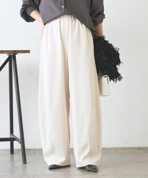 Jena espace merveilleux(ジェナ エスパスメルヴェイユ)の「【美シルエット】カーブラインイージーパンツ(その他パンツ・レディース・アイボリー/グレー・FREE)」の2枚目の写真