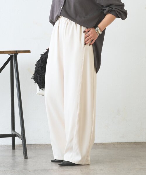 Jena espace merveilleux(ジェナ エスパスメルヴェイユ)の「【美シルエット】カーブラインイージーパンツ(その他パンツ・レディース・アイボリー/グレー・FREE)」の10枚目の写真