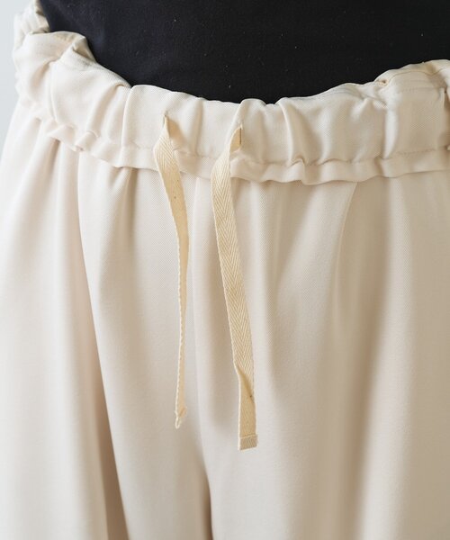 Jena espace merveilleux(ジェナ エスパスメルヴェイユ)の「【美シルエット】カーブラインイージーパンツ(その他パンツ・レディース・アイボリー/グレー・FREE)」の19枚目の写真