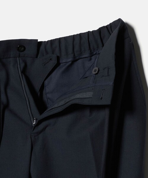 UNITED ARROWS(ユナイテッドアローズ)の「TR バックシャーリング 1プリーツ イージー スラックス ストレッチ 接触冷感(スラックス・メンズ・ネイビー/グレー系・XL/M/L/S)」の12枚目の写真