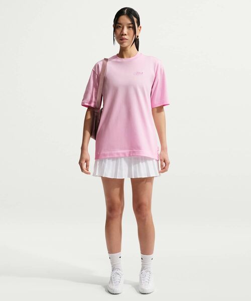 NIKE(ナイキ)の「ナイキ スポーツウェア ウィメンズ オーバーサイズド Tシャツ / Nike Sportswear Women's Oversized T-Shirt IO3526-663 Pink Foam(Tシャツ/カットソー・レディース・ピンク・L/M/XL/XS/S)」の4枚目の写真
