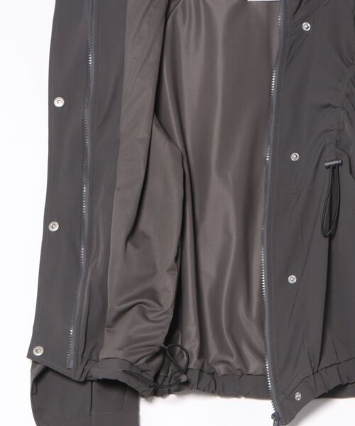 VIAVANDA(ヴィアヴァンダ)の「DRAWSTRING TRACK JACKET(その他アウター・レディース・チャコール/アイボリー・FREE)」の13枚目の写真