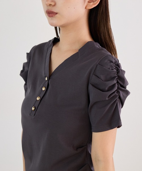 Siel(シエル)の「フロントボタン 袖ギャザーカットソー(Tシャツ/カットソー・レディース・グレー/ブラック/ホワイト/ブラウン・FREE)」の14枚目の写真