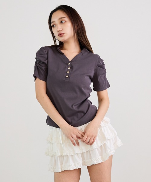 Siel(シエル)の「フロントボタン 袖ギャザーカットソー(Tシャツ/カットソー・レディース・グレー/ブラック/ホワイト/ブラウン・FREE)」の7枚目の写真