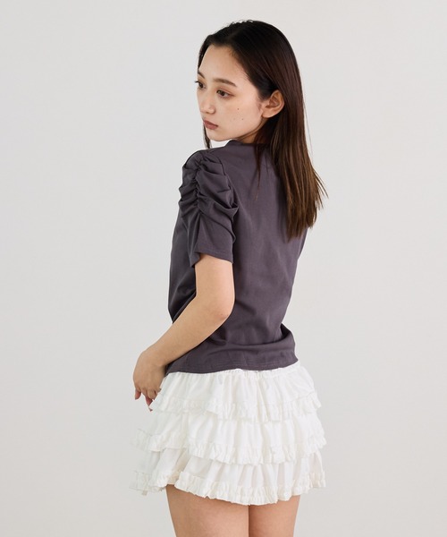 Siel(シエル)の「フロントボタン 袖ギャザーカットソー(Tシャツ/カットソー・レディース・グレー/ブラック/ホワイト/ブラウン・FREE)」の9枚目の写真