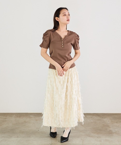 Siel(シエル)の「フロントボタン 袖ギャザーカットソー(Tシャツ/カットソー・レディース・グレー/ブラック/ホワイト/ブラウン・FREE)」の20枚目の写真
