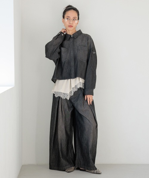 HEREIAM（ヘレイアム）の「【HEREIAM】MIDデニムシャツ（シャツ/ブラウス・レディース・ブラック/インディゴブルー・FREE）」の7枚目の写真