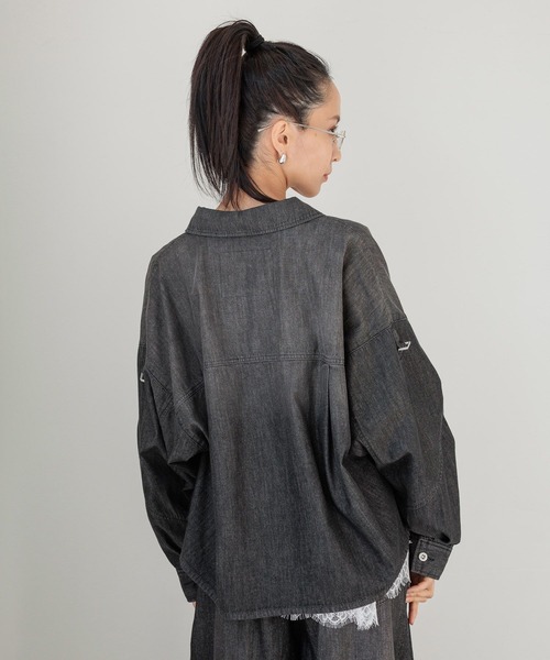 HEREIAM（ヘレイアム）の「【HEREIAM】MIDデニムシャツ（シャツ/ブラウス・レディース・ブラック/インディゴブルー・FREE）」の13枚目の写真