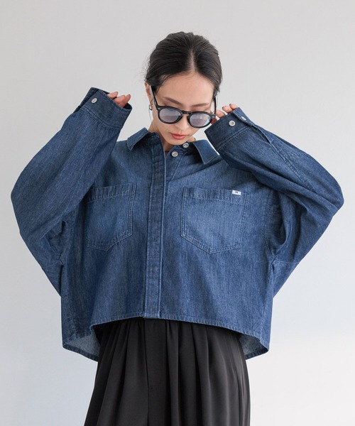 HEREIAM（ヘレイアム）の「【HEREIAM】MIDデニムシャツ（シャツ/ブラウス・レディース・ブラック/インディゴブルー・FREE）」の21枚目の写真